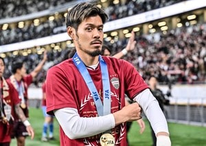 【2025年J2「開幕前診断」V・ファーレン長崎編】元日本代表MF山口蛍の獲得と外国籍選手のさらなる充実でJ1自動昇格圏の本命に【補強充実度「A」／J1昇格可能性「A」】【戸塚啓のJ2のミカタ】(2)の画像