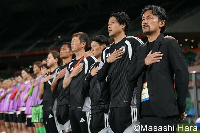 なでしこが2戦連続の8得点！ 攻撃をリードして得点も決めた塩越柚歩が笑顔で仲間を祝福！背番号10もゴールに歓喜！ 最終戦の相手にいる日本からの帰化選手3人もチェック！【日本女子代表vsベトナム女子代表】激闘PHOTOギャラリーの画像001