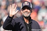 最後のユニフォームが｢バチバチにかっこいい｣ クロップ初陣のドイツ代表着用“黒×ゴールドライン”はadidasの集大成！ ｢これはほしい！｣2027年からは新サプライヤー！