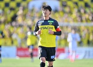 ｢か、可愛い｣｢このシーン大好き！｣柏の主将のダイビングヘッド弾からのご褒美“頭ポンポン”シーンが話題！｢いちゃこらしてる太陽と真大が可愛い｣の画像