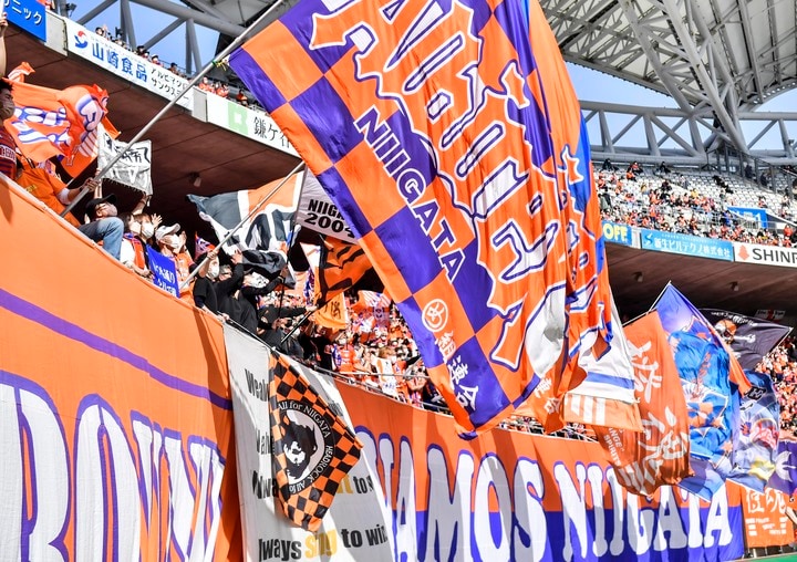 【2026年明治安田J2･J3百年構想リーグ　アルビレックス新潟vsカターレ富山「詳細分析」】新潟、「0－3」大ブーイングの前半から選手交代で一変　流れを変えたのはCBである理由【戸塚啓のJ2のミカタ】(2)