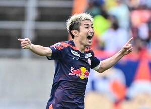 【2025年J2「第17節順延分」RB大宮アルディージャVS愛媛FC「徹底分析」】“ゴラッソFK”愛媛に土壇場で追いついた2位・大宮 「立ちかたひとつでスペースはある」を実践した同点ヘッド【戸塚啓のJ2のミカタ】(2)の画像