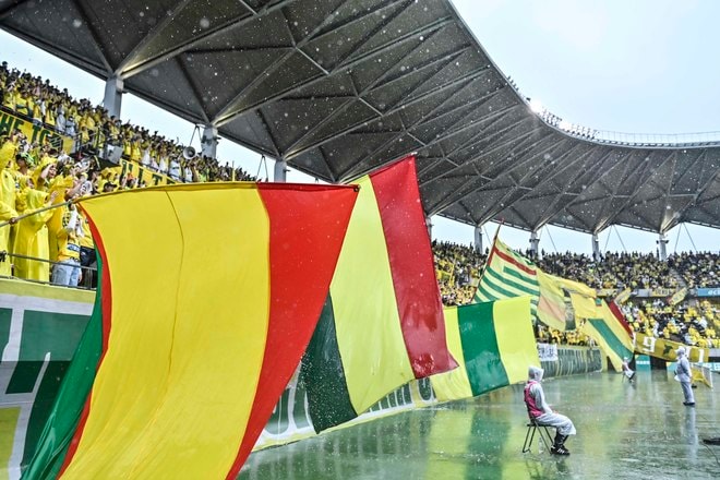 【千葉サポーターアルバム】雨の中で首位堅持のチームを後押しした「ジェフユナイテッド千葉のサポーター写真99枚」！ ゴール裏の熱狂ショット「ジェフユナイテッド千葉ーベガルタ仙台」の画像088