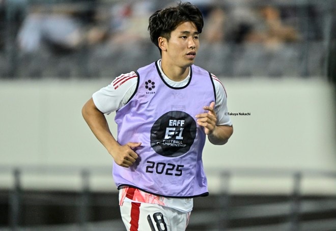 【山田新アルバム】川崎フロンターレFW山田新の中国戦での写真19枚！ 日本代表2ndユニフォームを着用した貴重姿「日本代表ー中国代表」の画像005