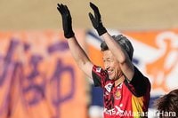 ｢PK誘発してるの両方ともカズじゃん｣PK2得点の59歳キングカズ、天皇杯の“キレキレ”ハイライト動画に世界が驚嘆｢めちゃめちゃゴール前で絡んでて凄｣｢想像の何倍もいい動きしてて草｣