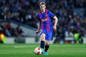 マンチェスター・ユナイテッドが「バルセロナMF」などの獲得狙う! 新監督のアヤックス時代の教え子3人を加えた「新布陣」で復活へ【図表】の画像