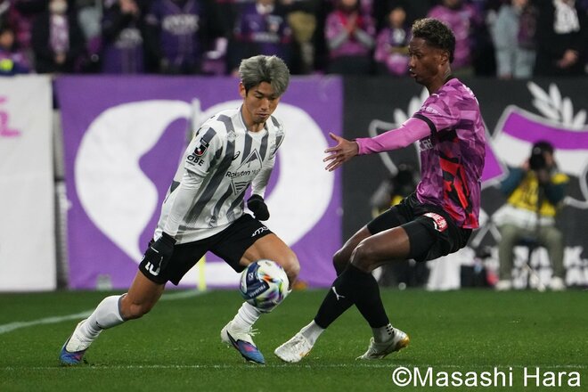 神戸“黄金コンビ”が先制も…京都“ブラジル兄弟”が同点に！百年構想リーグ開幕戦“京神ダービー”は肉弾戦の末にPK決着！【京都サンガF.C.vsヴィッセル神戸】激闘PHOTOギャラリーの画像004