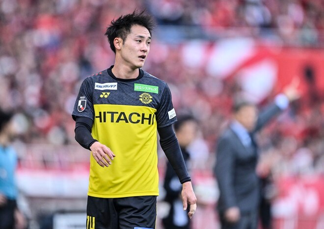 木下康介・垣田裕暉の２トップに古巣対決となった小泉佳穂が先発。前半2得点でアウェイで快勝飾る【試合アルバム】「浦和レッズ―柏レイソル」の画像008
