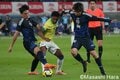 みんな笑顔の集合写真で1人だけ笑ってないのは？「W杯優勝を目指せる位置にいる｣エースストライカー上田綺世が胸を張った歴史的”初勝利”の夜【日本代表vsブラジル代表】激闘PHOTOギャラリーの画像008