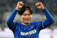 ｢シンプルでかっこええな｣ドルトムント、原点回帰の新ユニフォーム発表。王道デザインに｢年間ベストユニフォーム候補｣と絶賛の嵐の画像