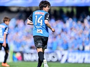 「もはやアイドル！かっこいい！」川崎・脇坂泰斗のJリーグ「ベスト11受賞衣装」が「白馬に乗って登場してほしい」と大絶賛！「王子様感満載 素敵すぎる」の声の画像