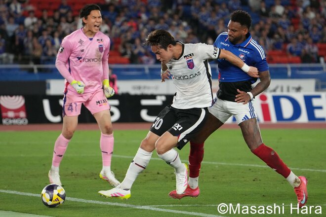 新戦力と佐藤恵允ら前線2人が｢良好な関係｣のFC東京、新監督の下で｢残留を目指す｣横浜FMに完勝、キャプテンは｢試合後のチャント｣に涙した【横浜F･マリノスvsFC東京】激闘PHOTOギャラリーの画像006