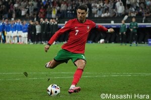 大住良之の｢この世界のコーナーエリアから｣第162回｢サッカー史上最高の監督は誰か？｣(1)カントナ、ベッカム、クリロナを指揮した｢1239勝の名将｣、そのレジェンドを超える名声を築いた｢モダン・サッカーの父｣の画像