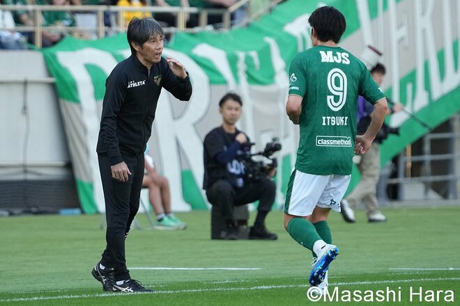 残酷な東京ダービー！ マルセロ・ヒアンと長倉幹樹が誇らしげにゴールパフォーマンス＆元U-21スペイン代表は初ゴール！ 一発レッドに驚きの表情！ 【東京ヴェルディvsFC東京】激闘PHOTOギャラリーの画像001