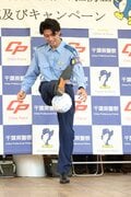 【画像23枚】中村敬斗の警官姿に｢カッコいい｣大歓声！千葉県警｢闇バイト防止｣イベント密着(2)革靴で神技リフティング！悩める中学生へ世界基準のアドバイスもの画像004