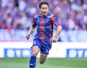 「タッチとシュートコース完璧すぎ」代表復帰・長友佑都が「極上トラップからの右足ドライブシュート」と、まるでストライカーのようなゴール決めた！「うますぎるだろ笑」の声の画像