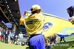 「何枚レッドカード出たの!?」 ワールドカップ史上”最も暴力的”と言われた試合のハイライト動画が37万回再生！ 2006年ドイツ大会での衝撃映像に驚きの声の画像