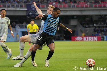 画像・写真：川崎フロンターレ、4ゴールで天皇杯決勝への切符を掴む