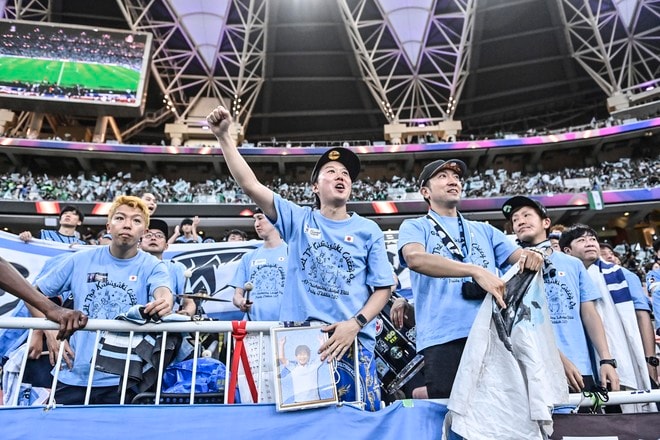 【サポーターアルバム】サウジアラビア・ジェッダ開催のACLE決勝に川崎サポーター700人が集結！ 現地で声援を送ったサポーター写真78枚「アル・アハリー川崎フロンターレ(1)」の画像040