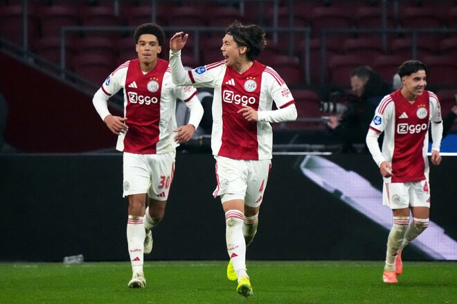 オランダ伝統の一戦『デ・クラシケル』に３人の日本人選手！｢板倉滉vs上田綺世&渡辺剛」が激しくぶつかり合った白熱の現地スタジアムに潜入【アヤックスvsフェイエノールト】PHOTOギャラリーの画像029