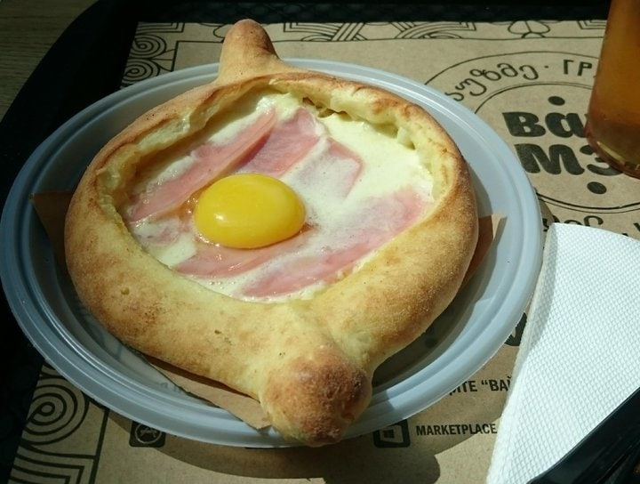 後藤健生の｢蹴球放浪記｣第303回｢バス停でジョージア料理を妄想｣の巻(2)｢2027年U-20ワールドカップ｣で｢本場のシュクメルリ｣にありつける!?