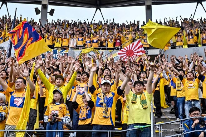 【仙台サポーターアルバム(2)】雨の試合に2000人！ 現地撮影した「ベガルタ仙台のサポーター写真99枚」！「ジェフユナイテッド千葉ーベガルタ仙台」の画像009