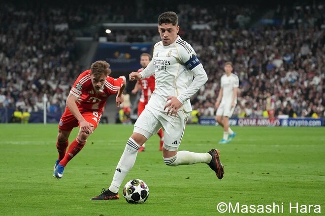 “レアルvsバイエルン”欧州最高峰のベルナベウに潜入！ 日本戦欠場のベリンガム＆ケインが激突！ ヴィニシウスの前に立ちはだかった守護神のノイアー！ スターたちの競演！【レアル・マドリードvsバイエルン・ミュンヘン】激闘PHOTOギャラリーの画像008