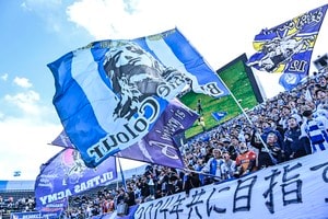 「素敵な写真でした♪」J2山形の日伊FWディサロの結婚報告“レレマスク”ツーショットが話題！ 4戦連発中の発表に「このタイミングは、カッコ良すぎる」の声の画像