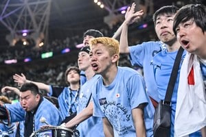 【サポーターアルバム】ACLE決勝で敗退した川崎サポーターの涙の姿……試合後、現地で感情を爆発させたサポーター写真51枚「アル・アハリー川崎フロンターレ」の画像