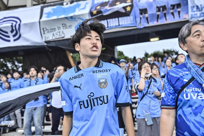 【サポーターアルバム】平日のナイトゲームに2万302人が来場！ 熱すぎる川崎フロンターレのサポーターの試合前の写真71枚！「川崎フロンターレー浦和レッズ」の画像030