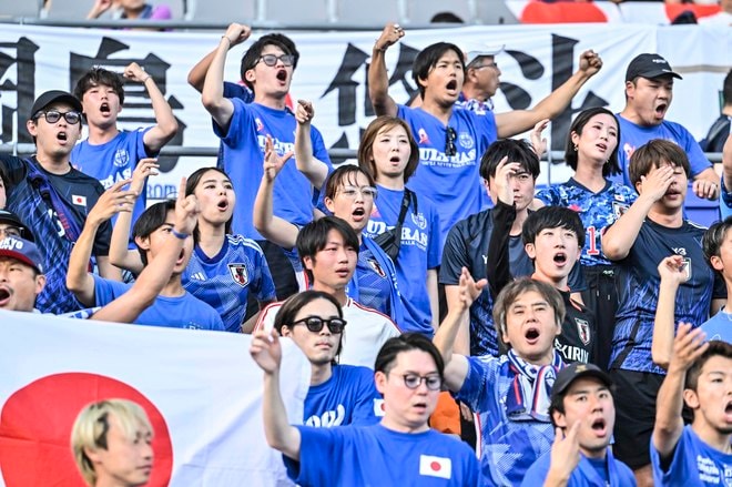 【サポーターアルバム】サッカー日本代表の中国戦完封勝利を支えたサポーター写真63枚！ 韓国・龍仁に駆け付けた現地観客席ショット「日本代表ー中国代表」の画像010