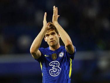 バルセロナがチェルシー退団のスペイン代表DFマルコス・アロンソを獲得