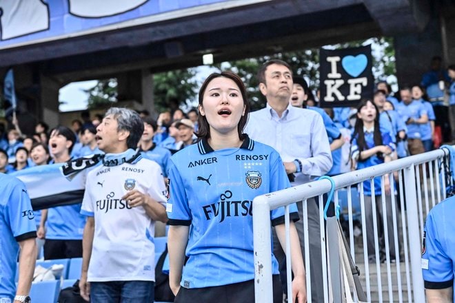 【サポーターアルバム】平日のナイトゲームに2万302人が来場！ 熱すぎる川崎フロンターレのサポーターの試合前の写真71枚！「川崎フロンターレー浦和レッズ」の画像060