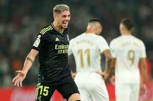 「右足トラップ→左足アウトサイド」のスーパーゴール! ウルグアイ代表のレアル・マドリードMFフェデリコ・バルベルデの活躍ぶりに「現代的IHは彼のみ」と監督も絶賛の画像