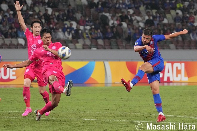 ヴァンフォーレ甲府「J2史上初の勝利」長谷川元希が後半45分に一撃　PHOTOギャラリー【AFCチャンピオンズリーグ ヴァンフォーレ甲府vsブリーラム 2023年10月4日 19:00キックオフ】の画像006