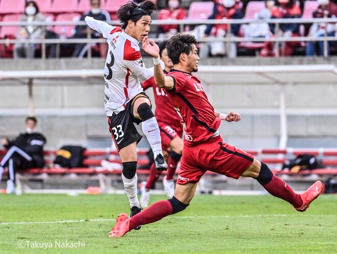 浦和レッズ、カシマで完敗(1)負け試合のピッチ上で繰り返した「試行錯誤の90分」の画像