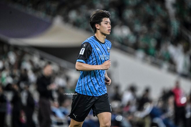 【川崎フロンターレアルバム】ACLE決勝での高井幸大の写真41枚！ フル出場も敗れ、試合後には涙を見るなど悔しさを露わに「アル・アハリー川崎フロンターレ」の画像036