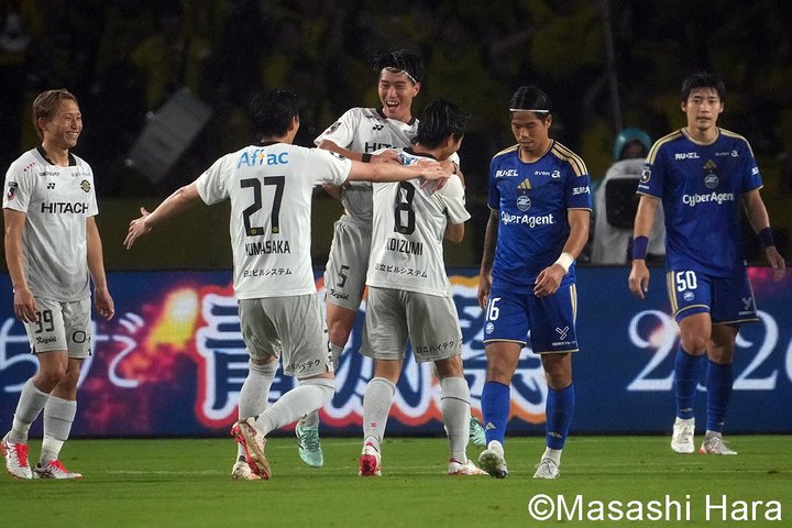 雨中の上位対決で柏が4発快勝！ 古巣との一戦に気合十分の藤尾翔太＆味方を鼓舞し続けた昌子源！ 瀬川祐輔が見事な2ゴール！ 【FC町田ゼルビアvs柏レイソル】激闘PHOTOギャラリー 