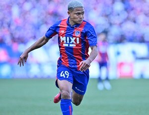 「我が子が行くようで泣きそう」日本代表初招集のFC東京21歳DFの「合宿旅立ち映像」が人柄がにじみ出ていると大反響！ 服装をスタッフが指摘するも、笑顔で「ないっす、まだ」の画像