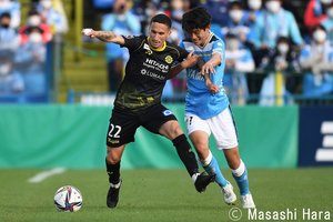 「Jリーグデビュー」ジュビロ磐田・期待の18歳が「鋭すぎる切り返し」で相手を翻弄!「FIFAみたいな動き」と称賛されたドリブルとは?【動画】の画像