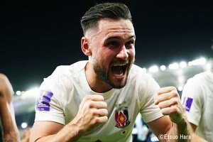 アレックス・シャルク、浦和最後のシーズンに決めたナイスゴール【クラブ・レオンvs浦和レッズ】原悦生PHOTOギャラリー「サッカー遠近」の画像