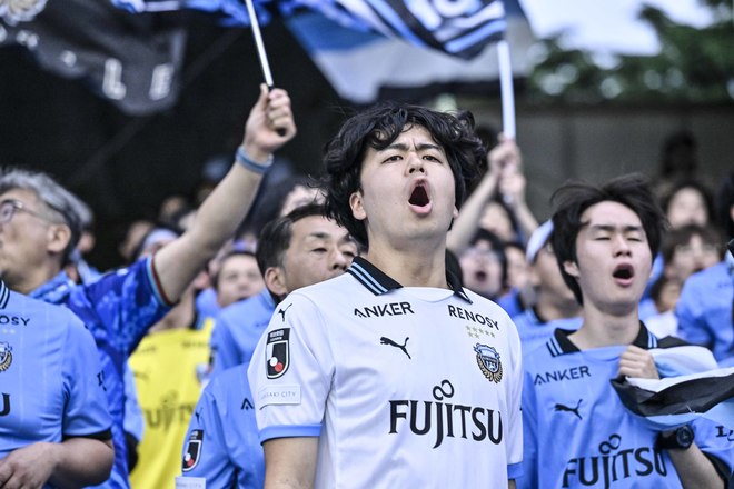 【サポーターアルバム】平日のナイトゲームに2万302人が来場！ 熱すぎる川崎フロンターレのサポーターの試合前の写真71枚！「川崎フロンターレー浦和レッズ」の画像069