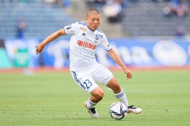 【J2「盤石」】「久保建英、中井卓大パリ五輪世代」のアルビレックス新潟「19歳FW・小見洋太」が躍動!2位・横浜FCを一蹴した「2得点」以上の大活躍!!“勝利の立役者”が語った「自信」【戸塚啓のJ2のミカタ】(2)の画像