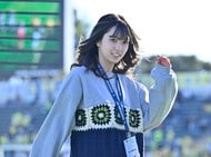 「新しいお友達可愛い」オランダAZ毎熊晟矢inロッテルダム、上田綺世からの紹介“新しい友達”作り写真が話題!「ぱてぽてとお友達に」「かわイーヌ」などの声の画像