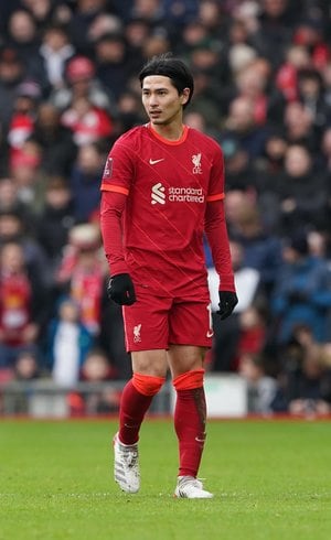 サッカー日本代表・南野拓実はリバプール「背番号10」などの退団で「序列が上がる」!?「バルセロナFW」加入で生まれ変わるレッズの新たな「攻撃ユニット」とは?【図表】の画像