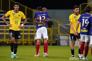 【J1分析】横浜FMマルコス・ジュニオールのレッドカードでゲーム一転【柏ー横浜FM】　原悦生PHOTOギャラリー「サッカー遠近」の画像