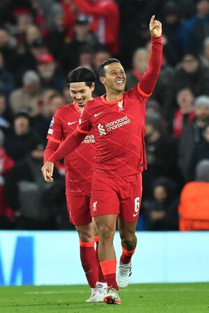 ｢こんな軌道ある!?｣日本代表・南野拓実の｢チャンピオンズリーグ｣初スタメン試合で決まった「超スーパーゴール」！リバプールMFの｢とんでもないミドル弾｣とは?【動画】の画像