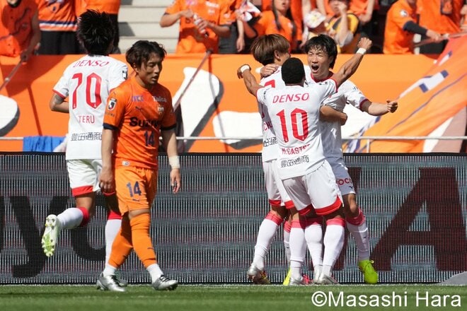元サッカー日本代表が｢東海ダービー｣で激突！　エース乾貴士ら清水攻撃陣を名古屋｢19歳イケメン新星｣が完封【清水エスパルスvs名古屋グランパス】PHOTOギャラリーの画像004