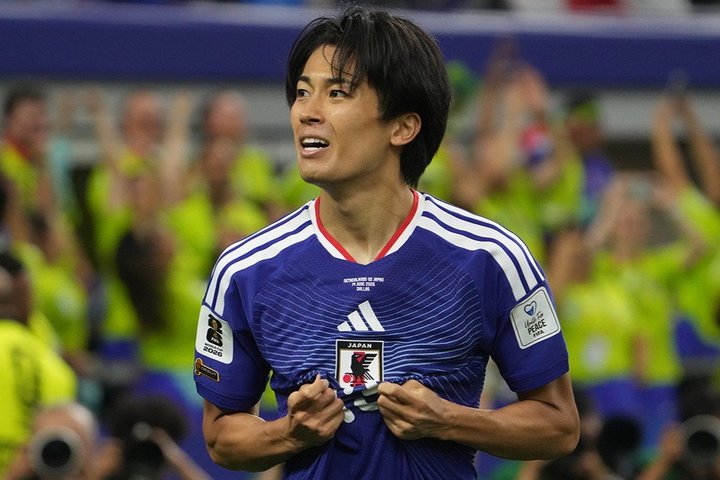 ｢よくやった敬斗｣W杯デビュー弾！ 試合後の恩師と教え子の握手シーンに反響｢ガンバサポ歓喜のエモ動画｣｢敬斗は宮本チルドレンですから」