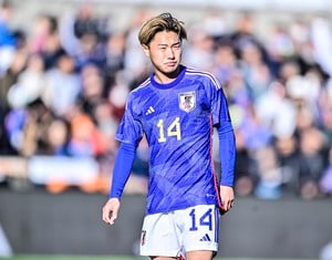 「付き合ってる？？」「デートかな」U23サッカー日本代表選手の“ラブラブデート写真”にファン悶絶！ キスする顔出しパネルに挑戦する姿に「かわいいの大渋滞」の声の画像